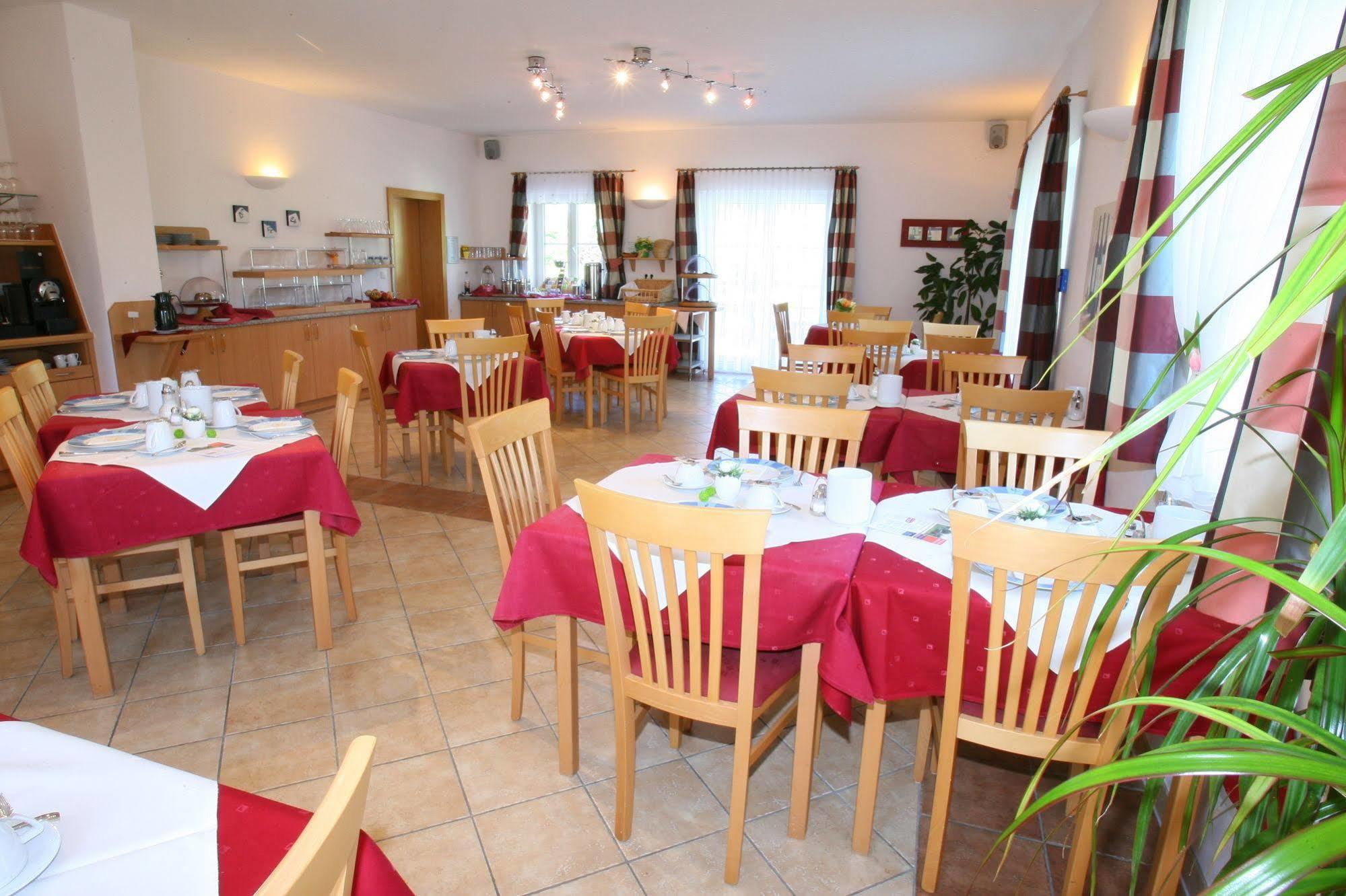 Hotel Garni Oasis Loipersdorf Jennersdorf Extérieur photo